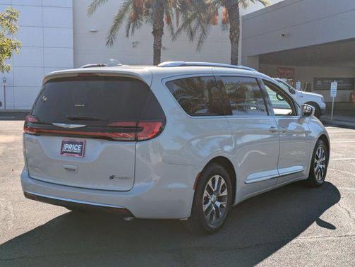 2021 Chrysler Pacifica L