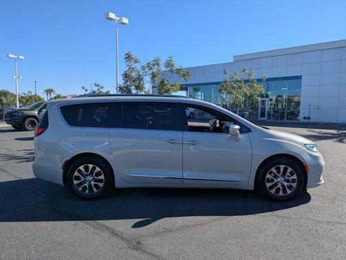 2021 Chrysler Pacifica L