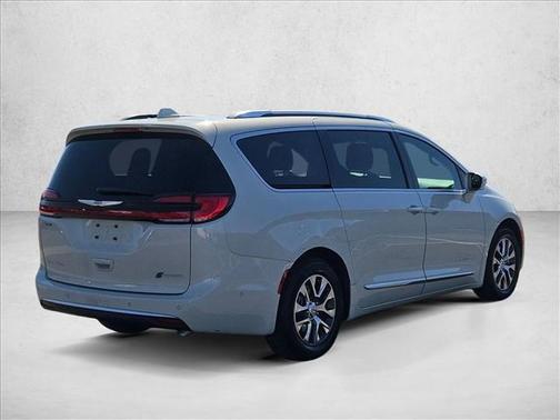 2021 Chrysler Pacifica L