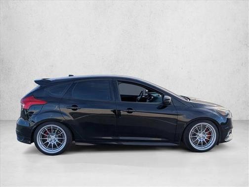 2016 Ford Focus ST 