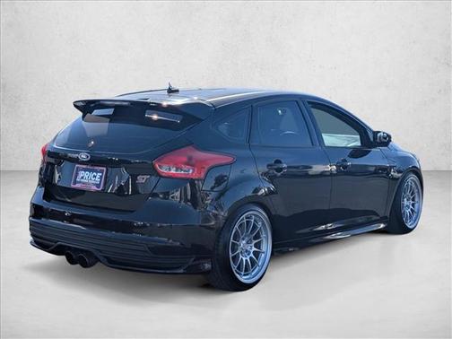 2016 Ford Focus ST 