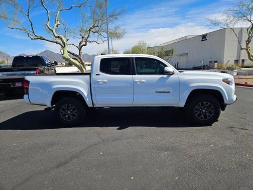 Ice Cap 2023 Toyota Tacoma SR5