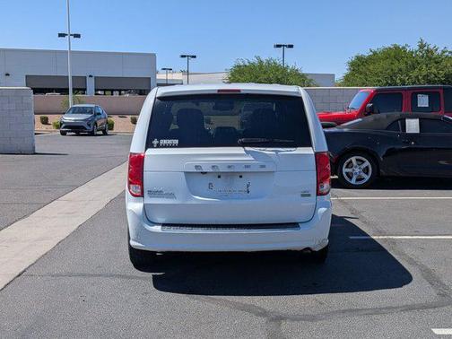 White Knuckle Clearcoat 2017 Dodge Grand Caravan GT