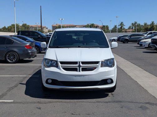 White Knuckle Clearcoat 2017 Dodge Grand Caravan GT