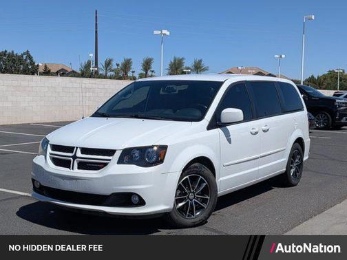 White Knuckle Clearcoat 2017 Dodge Grand Caravan GT