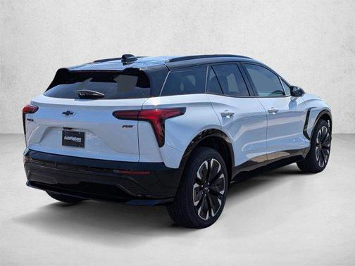 Polar White Tricoat 2026 Chevrolet Blazer RS