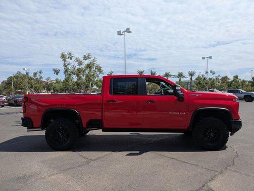 2025 Chevrolet Silverado 2500 4WD Crew Cab Standard Bed ZR2