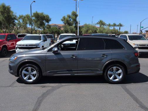 Samurai Gray Metallic 2020 Audi Q7 45 Premium Plus