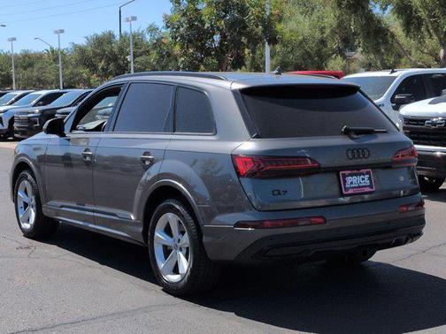Samurai Gray Metallic 2020 Audi Q7 45 Premium Plus