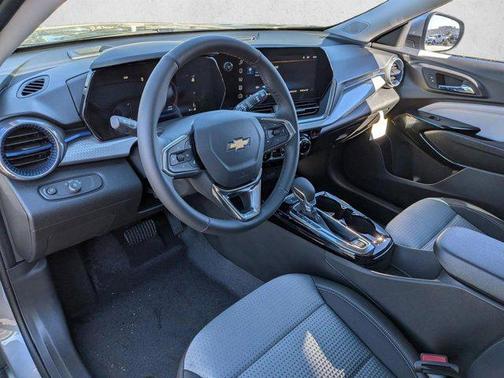 Sterling Gray Metallic 2026 Chevrolet Trax LT