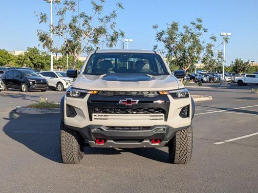 White Sands 2026 Chevrolet Colorado ZR2