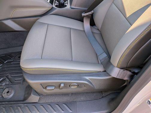 White Sands 2026 Chevrolet Colorado ZR2