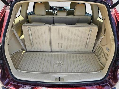 Ooh La La Rouge Mica 2019 Toyota Highlander XLE