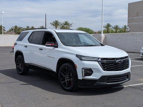 Summit White 2023 Chevrolet Traverse Premier