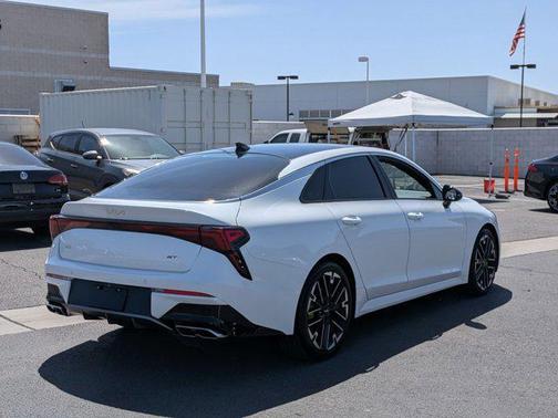Snow White Pearl 2025 Kia K5 GT