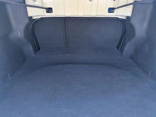 Snow White Pearl 2025 Kia K5 GT