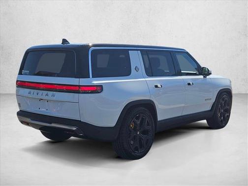 2024 Rivian R1S Adventure Quad Motor Large Pack
