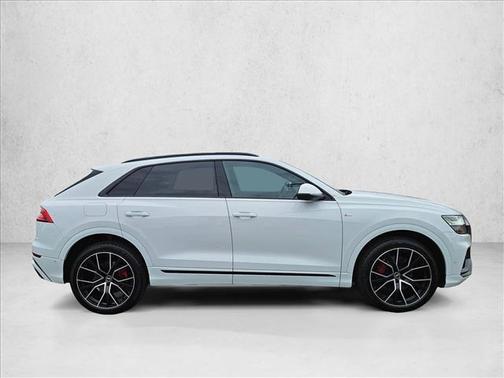 2021 Audi Q8 55 Premium Plus