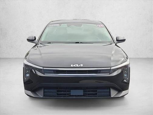 Aurora Black Pearl 2025 Kia K4 LXS