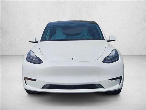 Pearl White Multi-Coat 2022 Tesla Model Y Long Range Dual Motor All-Wheel Drive