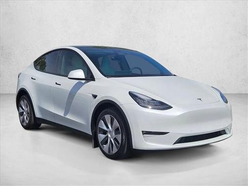 Pearl White Multi-Coat 2022 Tesla Model Y Long Range Dual Motor All-Wheel Drive