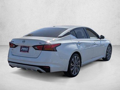 Pearl White Tricoat 2024 Nissan Altima 2.5 SL
