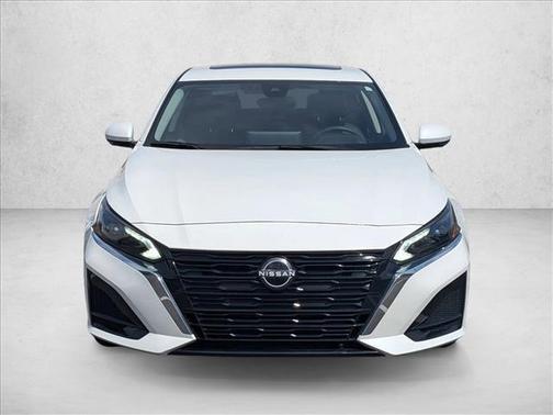 Pearl White Tricoat 2024 Nissan Altima 2.5 SL