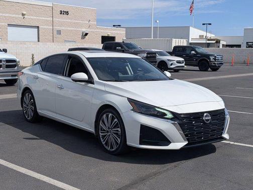 Pearl White Tricoat 2024 Nissan Altima 2.5 SL