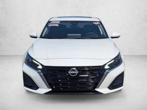 Pearl White Tricoat 2024 Nissan Altima 2.5 SL