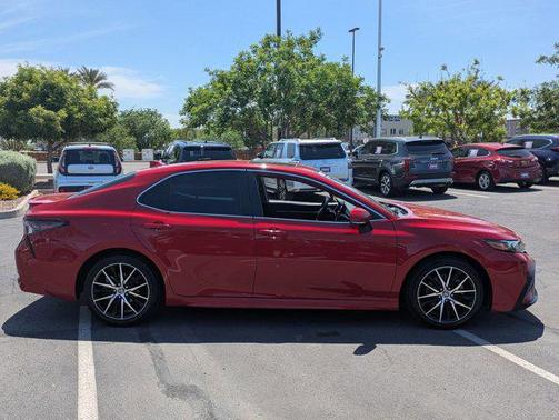 2022 Toyota Camry SE