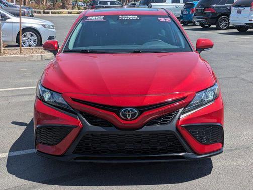 2022 Toyota Camry SE