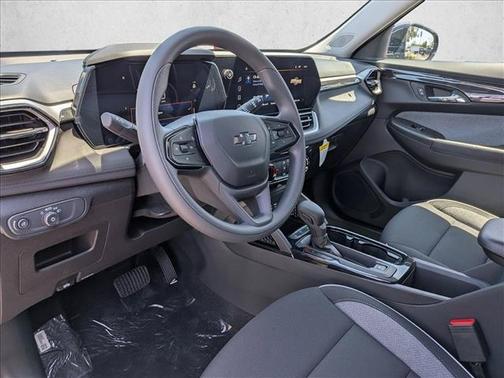 Mosaic Black Metallic 2026 Chevrolet Trailblazer LT