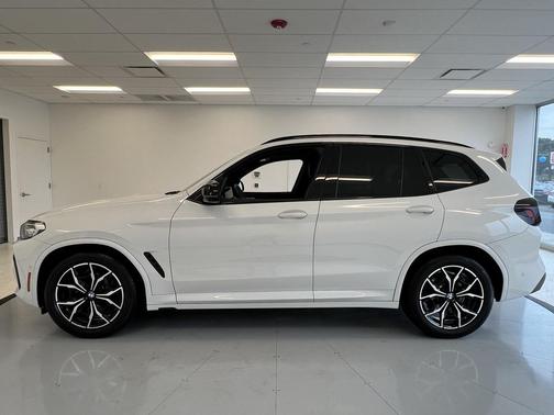 2023 BMW X3 M40i