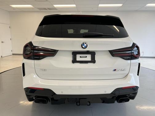 2023 BMW X3 M40i