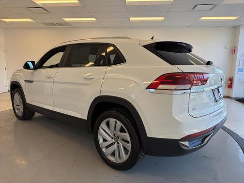 2023 Volkswagen Atlas Cross Sport 2.0T SE w/Technology