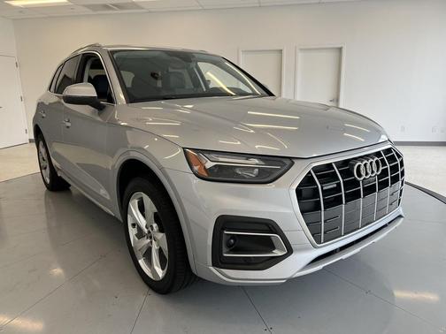 2021 Audi Q5 45 Premium Plus