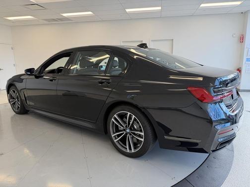 2020 BMW 750 i xDrive