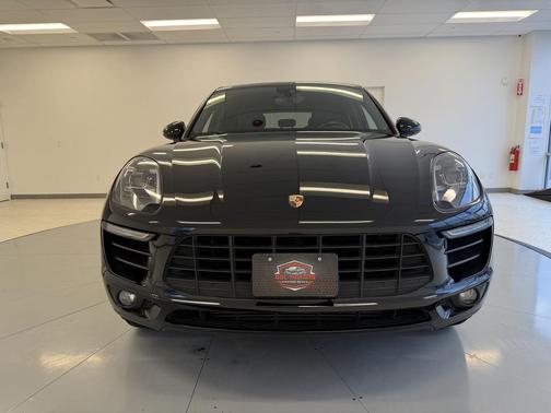 2018 Porsche Macan Base