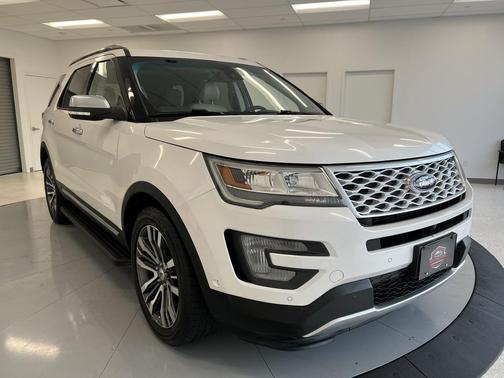 2017 Ford Explorer Platinum