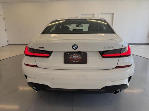 2021 BMW 330 xDrive