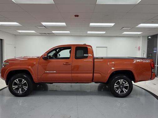 2016 Toyota Tacoma SR5