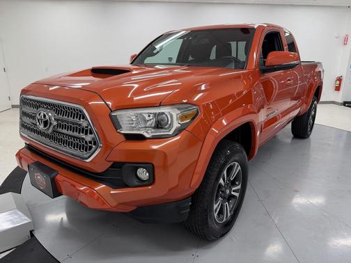 2016 Toyota Tacoma SR5