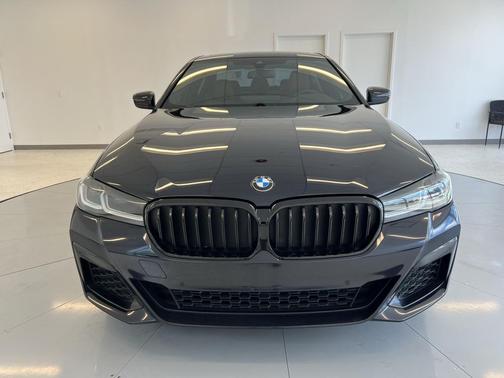 2022 BMW 530 i
