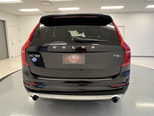 2018 Volvo XC90 T5 Momentum