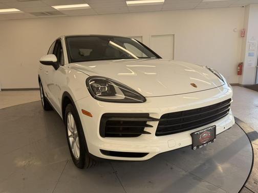 2023 Porsche Cayenne Platinum Edition