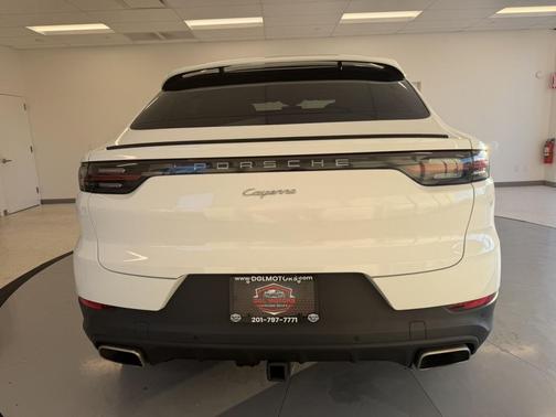 2023 Porsche Cayenne Platinum Edition