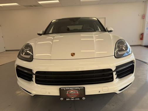 2023 Porsche Cayenne Platinum Edition