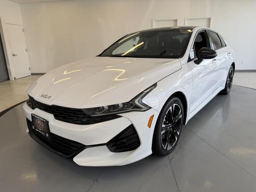 Glacial White Pearl 2023 Kia K5 GT-Line