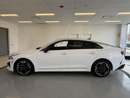 Glacial White Pearl 2023 Kia K5 GT-Line