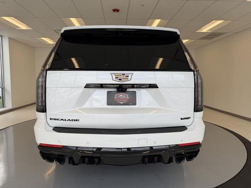 2025 Cadillac Escalade ESV V-Series